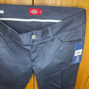 NWT Dickie’s women’s slim fit bootcut - Size 9 but fits way more like a 7!